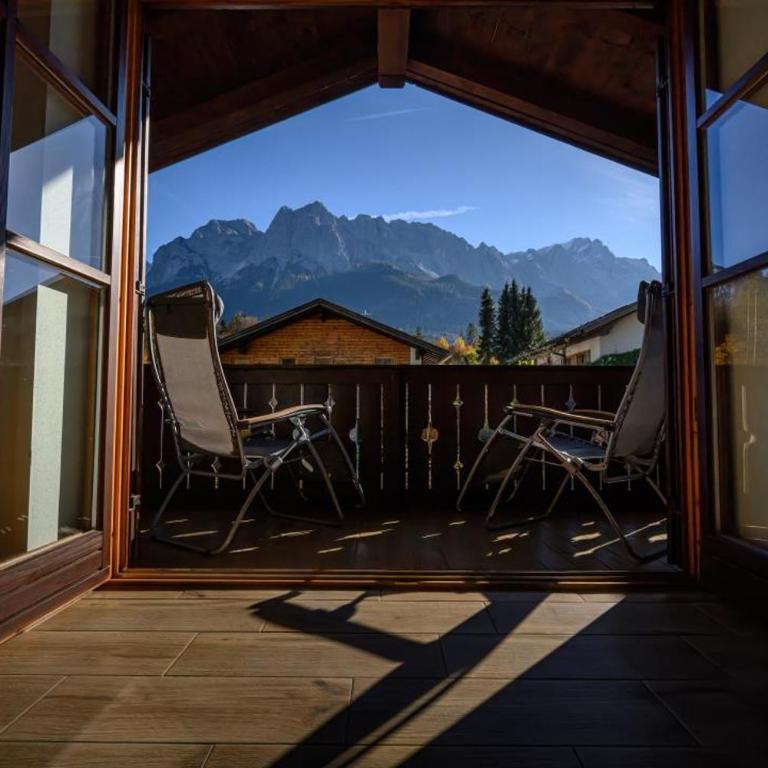 Ferienhaus Alpenliebe in Grainau - Haus mit 2 Schlafzimmern - 1