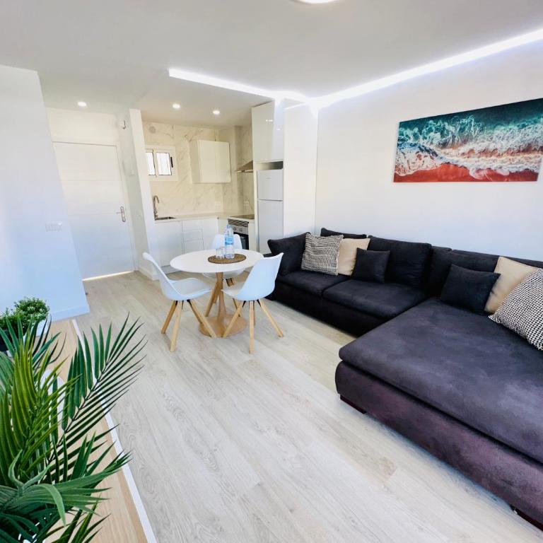 Newly renovated Vistas Muelle de Los Cristianos Pier view FREE WIFI - Apartamento de 1 dormitorio - 2