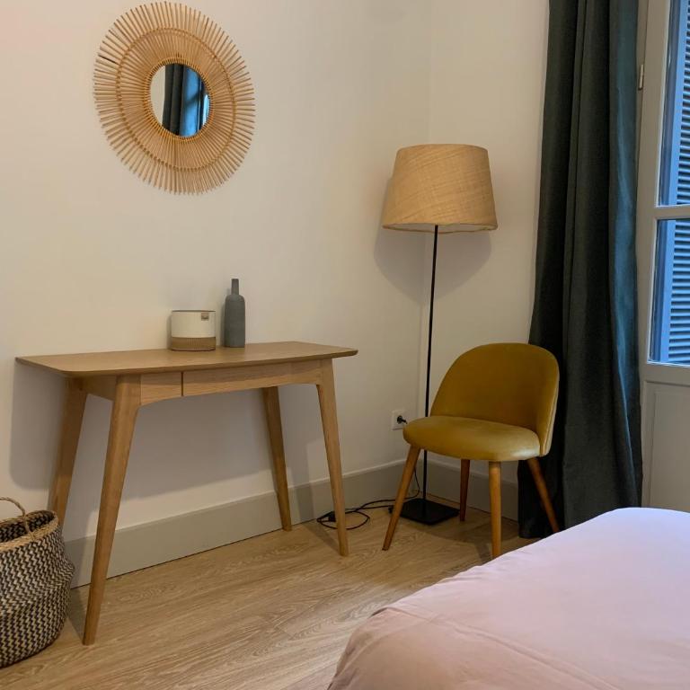 Nimes , appartement rénové dans immeuble classé. - Appartamento con 2 Camere da Letto - 32