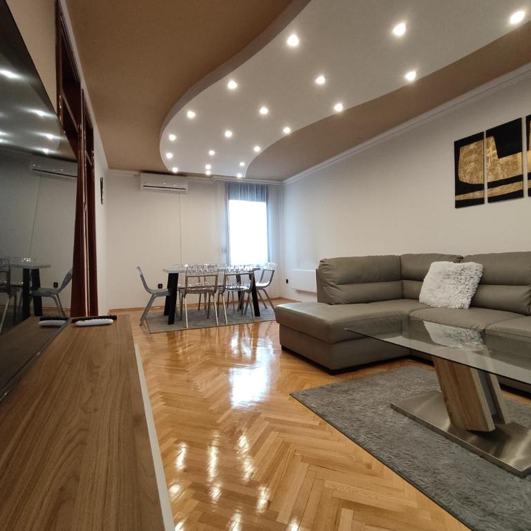 Apartment Alex - Apartman sa 2 Spavaće Sobe - 1