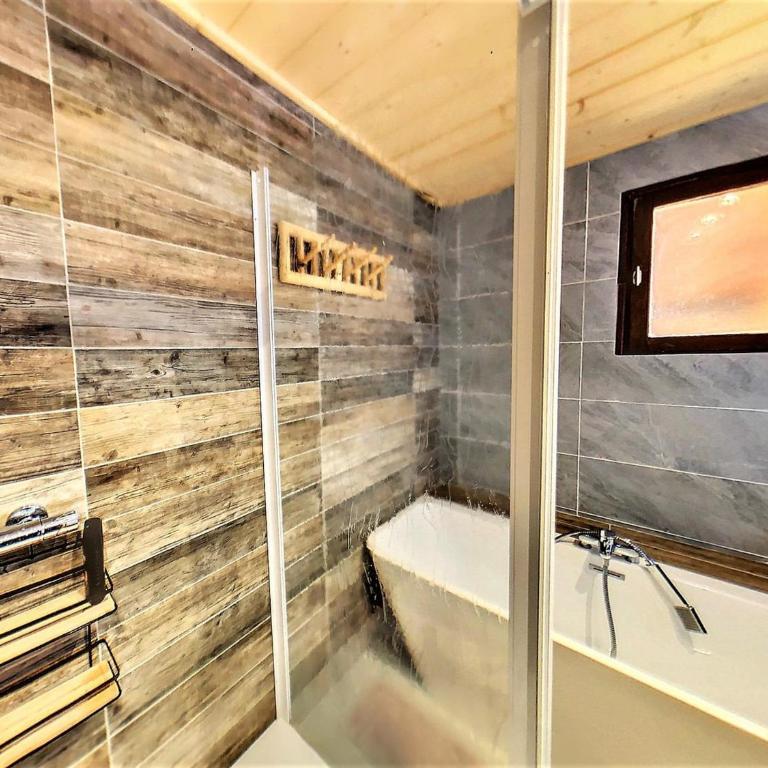 Chalet spacieux tout confort avec billard, proche remontées - Chalet 3 Chambres - 14
