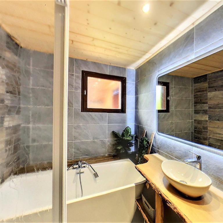 Chalet spacieux tout confort avec billard, proche remontées - Chalet 3 Chambres - 15