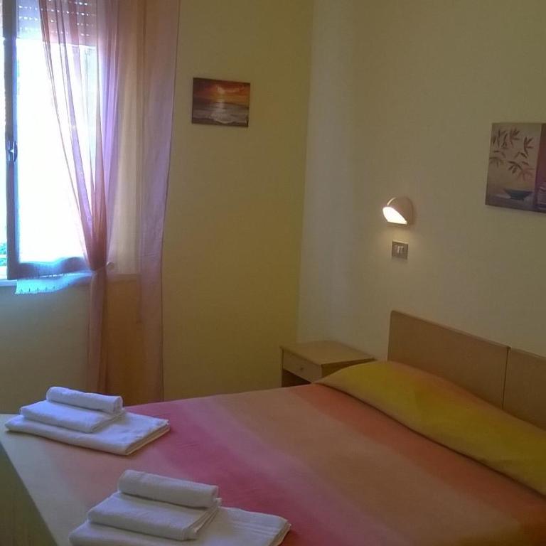Hotel Carmen Viserba - Double or Twin Room with Bathroom - 13