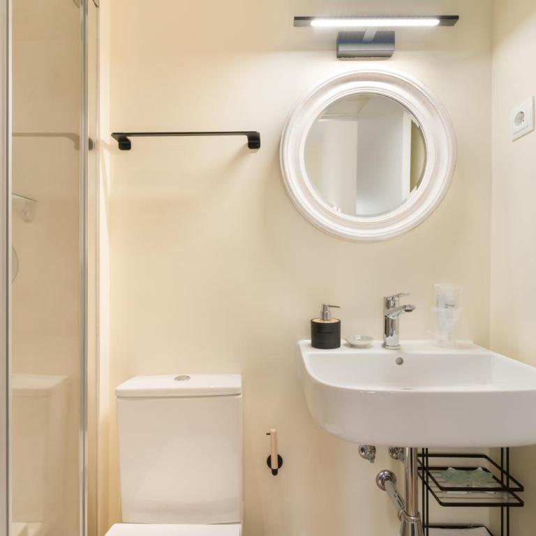 Hostal Evocare Madrid - Chambre Double Supérieure avec 2 Lits Simples - 3