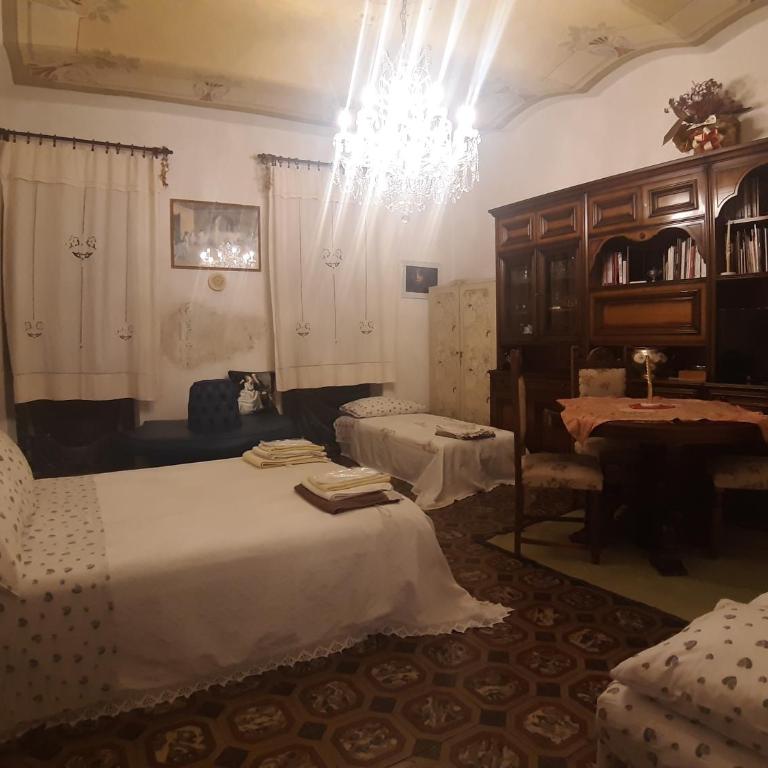 Vasari Home - Appartamento con 2 Camere da Letto - 69