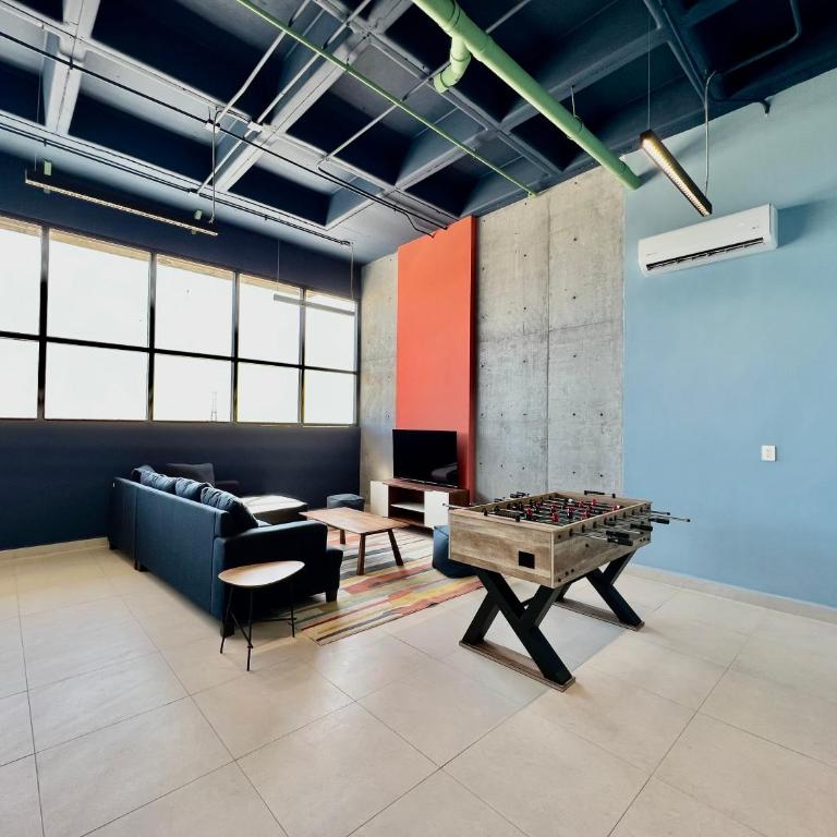Industrial stylish 3-br. apartment & city views in front of Parque Fundidora & Arena Mty - Three-Bedroom Apartment - 37