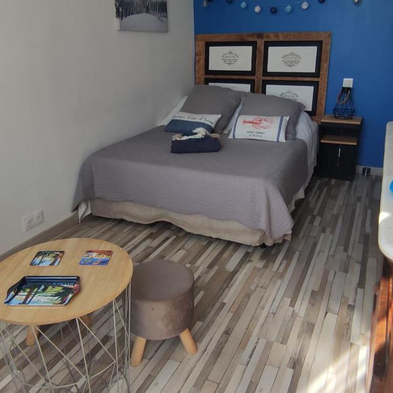 chambres côté plage, aperçu mer, proche aéroport, climatisées et parking gratuit - Chambre Double avec Salle de Bains Commune - 3