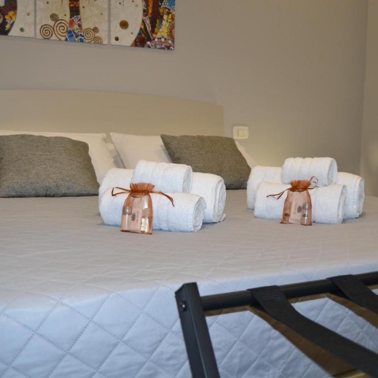Karina's Rooms - Standard King Room - 5