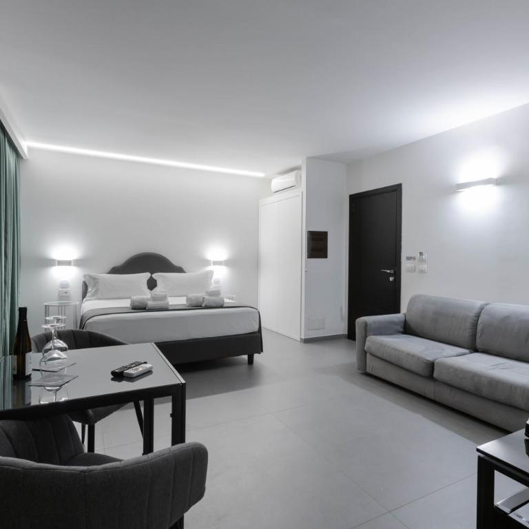 Suite Palermo Apartment - King Suite with Balcony - 3