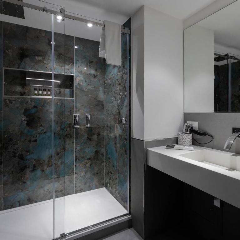 Suite Palermo Apartment - King Suite with Balcony - 10