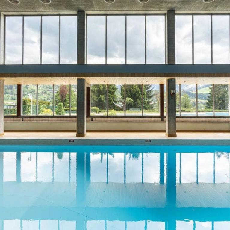 welcoming apartment with swimming pools near the Megève ski slopes - Appartement - 45