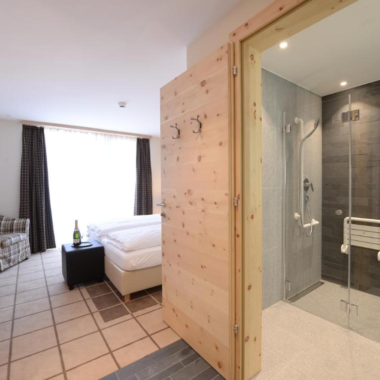 Alpenhotel Fleurs de Zermatt - Habitación Doble adaptada para personas de movilidad reducida - Planta baja - 3