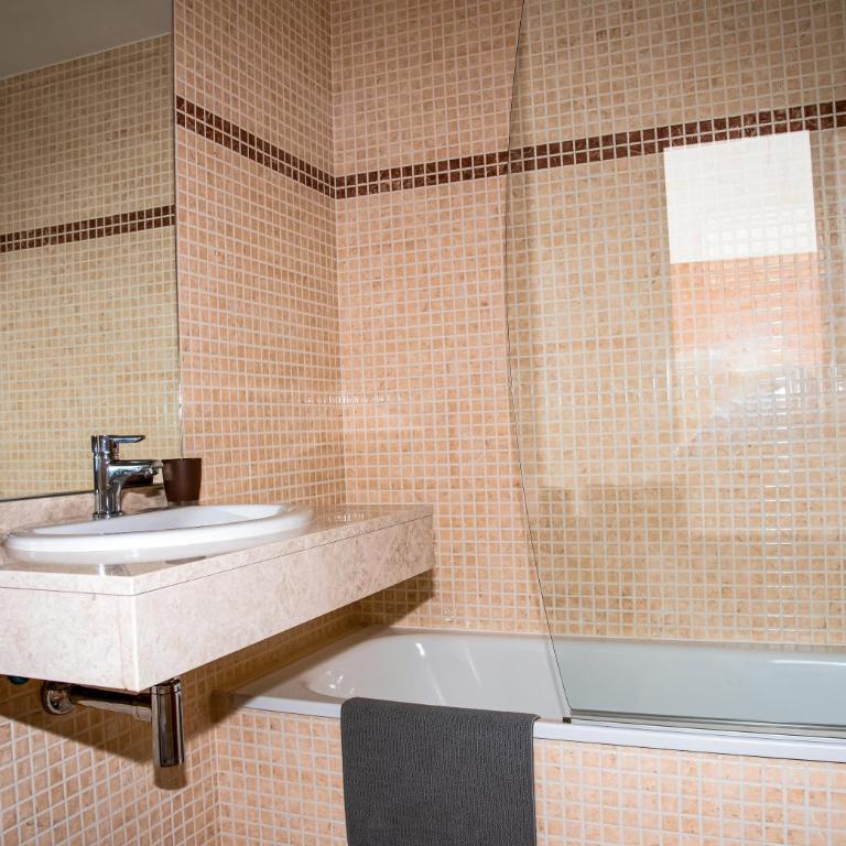 Family Dreams - Private heated pool with additional cost - Three-Bedroom Villa - 43