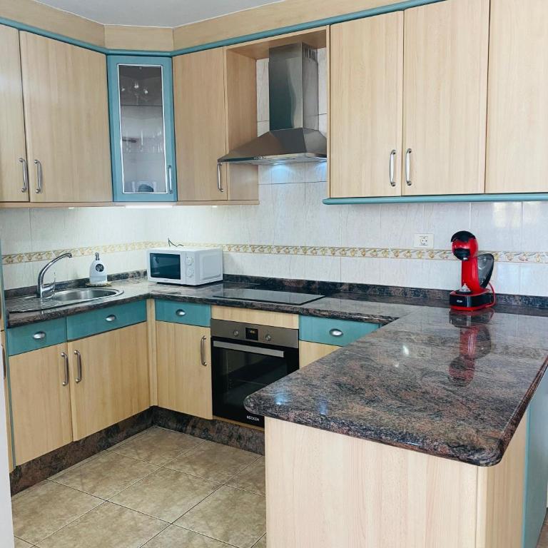 PARADISE HOLIDAYS 2 BEDROOMS APARTMENT & SEA VIEW, Los Cristianos, Tenerife - Apartamento de 2 dormitorios - 18