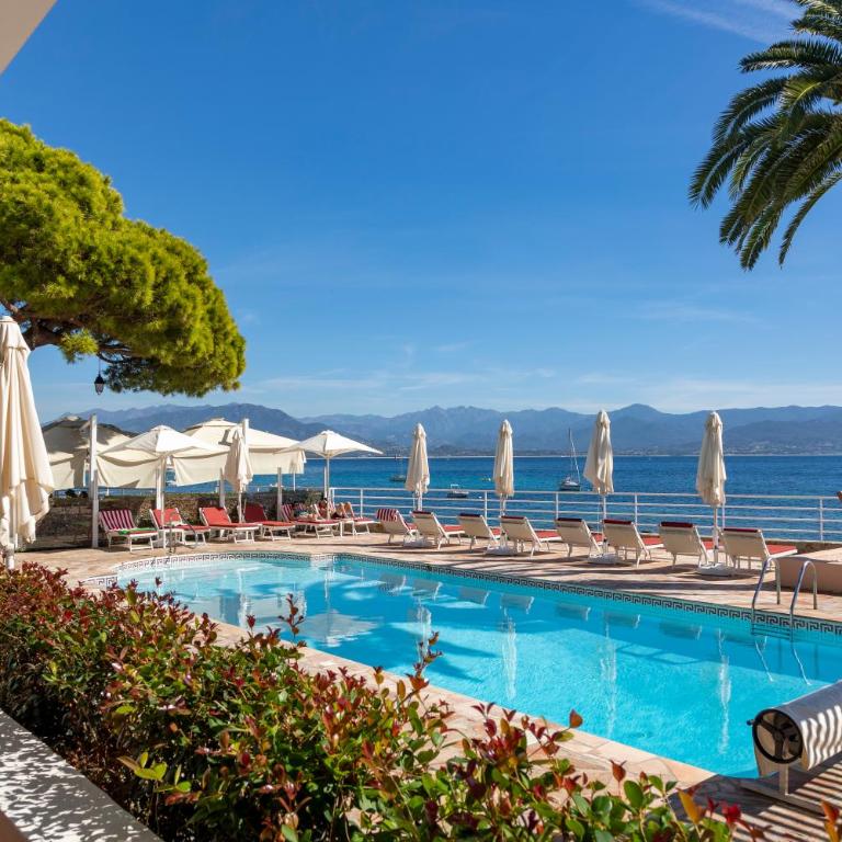 Hôtel Les Mouettes - Teritoria - Chambre Signature - Salon et Terrasse - Vue sur Mer - 8