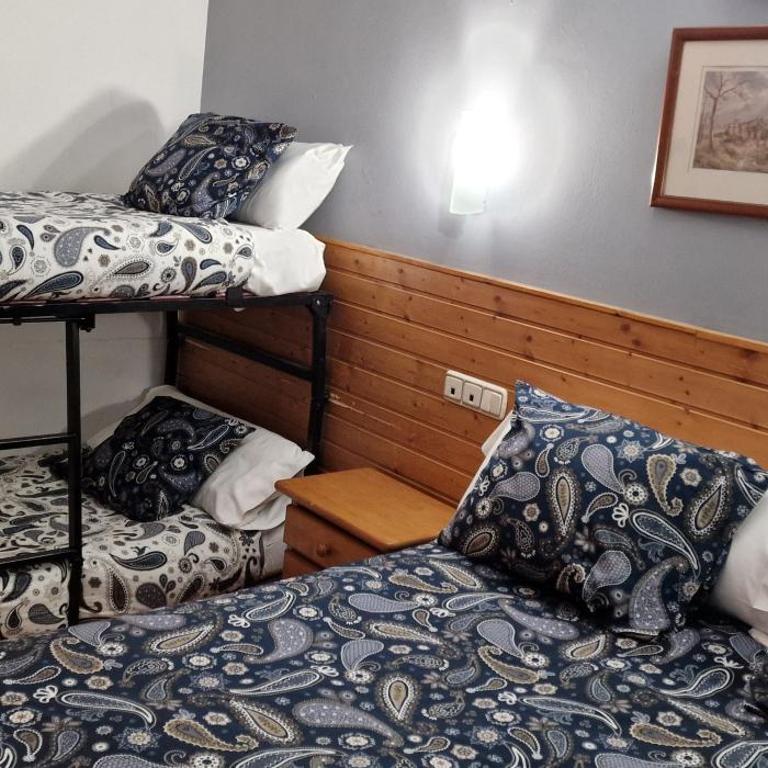 Hotel Merino - Habitación Cuádruple (2 adultos + 2 niños) - 5
