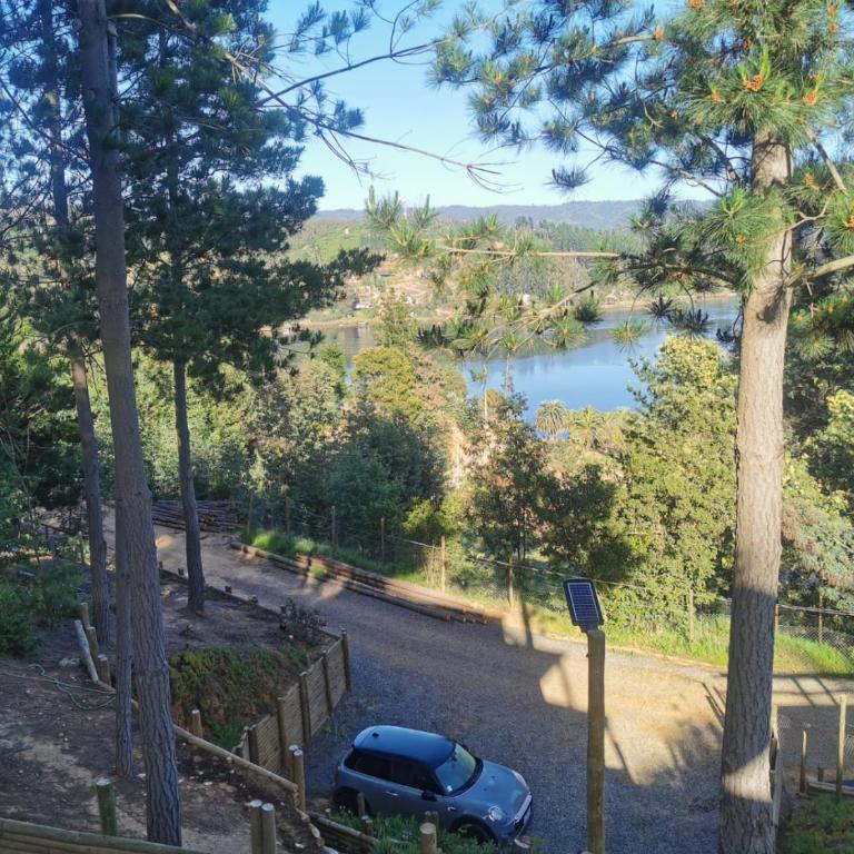 Hermosa cabaña con vista al lago Vichuquén - Three-Bedroom House - 55