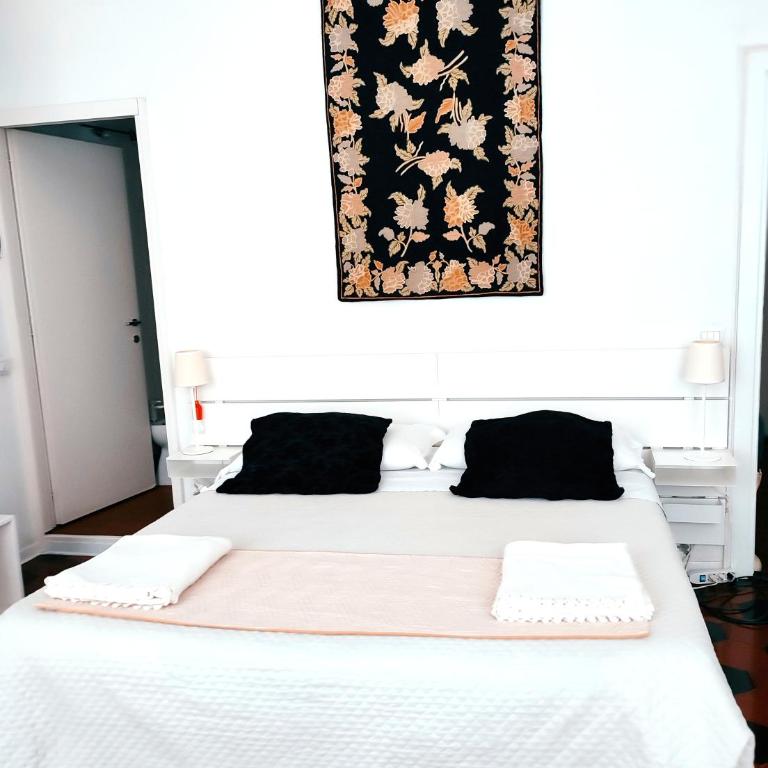 Lucretia House - Camera Matrimoniale/Doppia con Letti Singoli con Letto Supplementare - 4