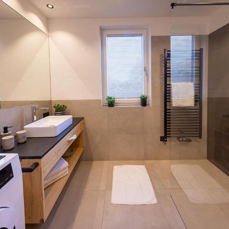 FESH LIVING - PREMIUM Apartments - Apartment mit 2 Schlafzimmern - 2