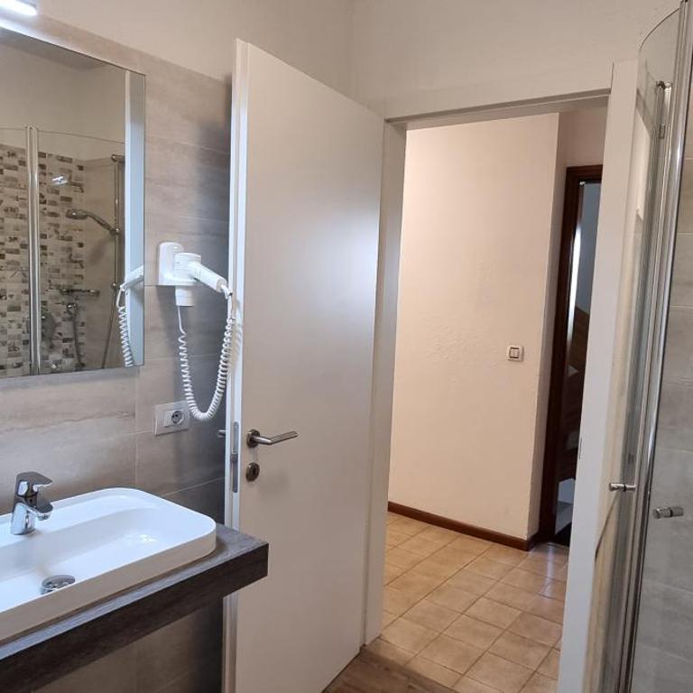 Cesa Fortunato - Appartamento con 3 Camere da Letto - 8