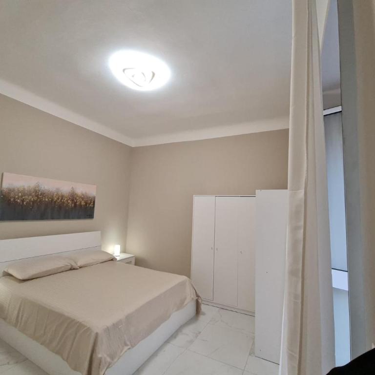 Ampio appartamento con 2 posti auto e cortile - Appartamento con 2 Camere da Letto - 2