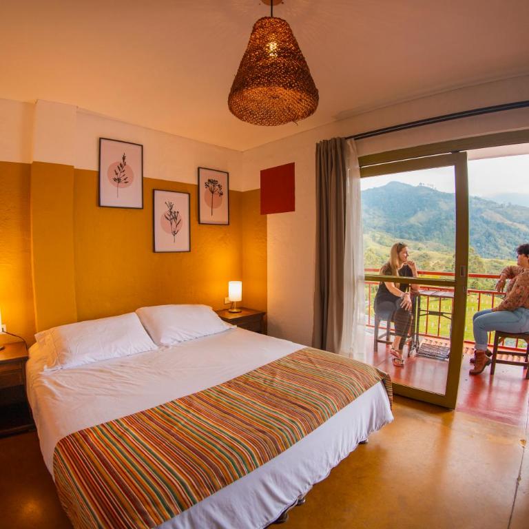 Viajero Salento Hostel - Habitación Doble Prémium con vistas a las montañas - 1