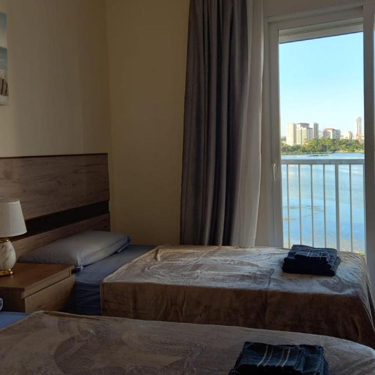Flamingo Seaviews - Apartment - 11