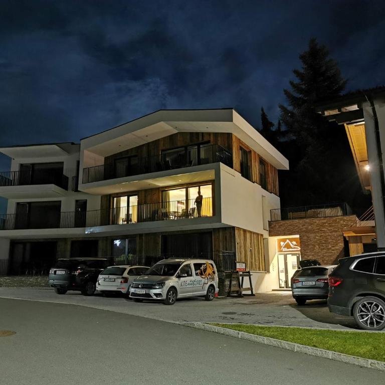 Appartement Kitzsteinhorn -Summercard included - Superior Apartment mit 2 Schlafzimmern, einem Badezimmer und zusätzlicher separater Dusche – obere Etage - 1
