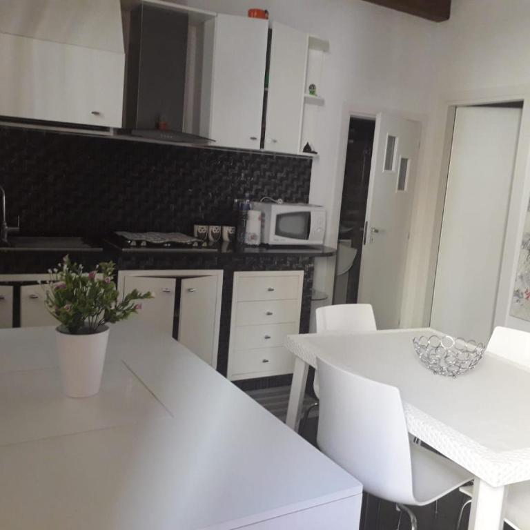 Casa Balestrate - Appartamento con 2 Camere da Letto - 11