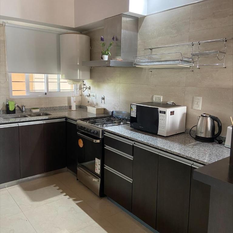 Apart Duclout Monte Grande a 15 minutos del Aeropuerto Ezeiza Zona Residencial - Apartamento de 1 dormitorio - 1
