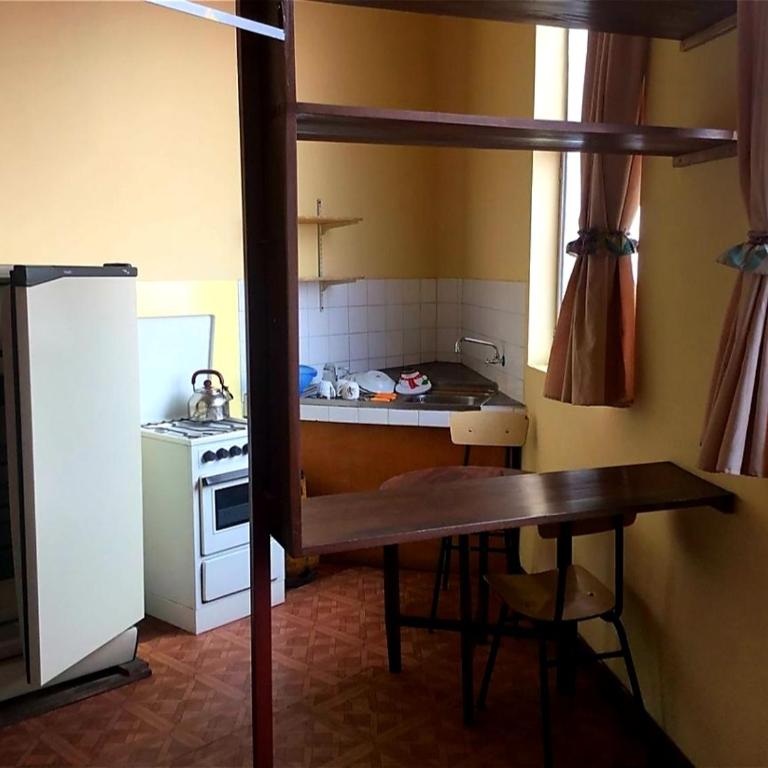 Casa de Huespedes Concordia - Family Room with Private Bathroom - 8