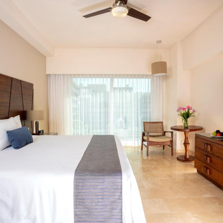 Crown Paradise Golden All Inclusive Resort - Adults Only - Ocean Front Deluxe Room - 6