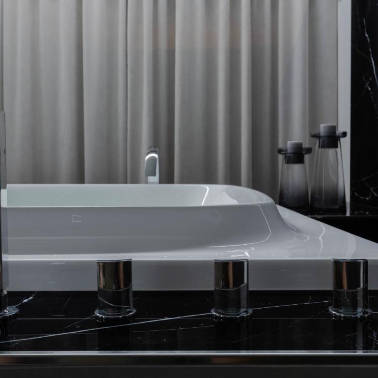 Suite Palermo Apartment - King Suite with Spa Bath - 13