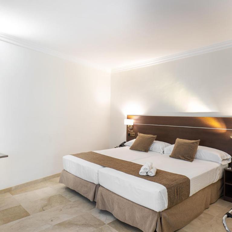 Mainake Costa del Sol - Habitación Triple Confort (3 adultos) - 6