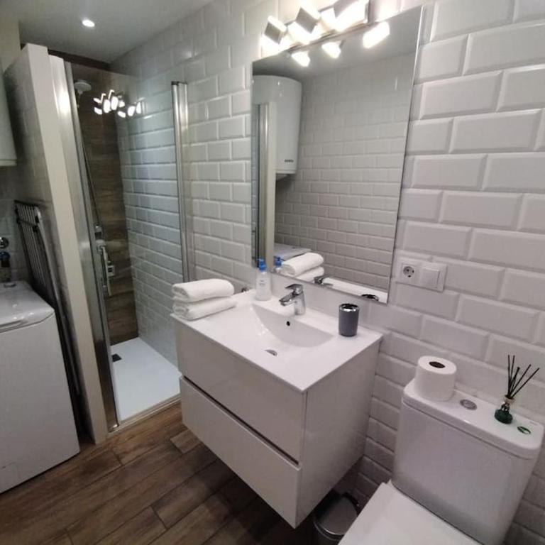 Bonito piso recién reformado con zona de parking - Apartamento de 1 dormitorio - 30