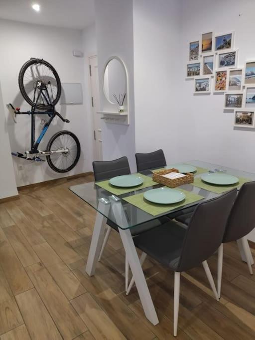 Bonito piso recién reformado con zona de parking - Apartamento de 1 dormitorio - 24