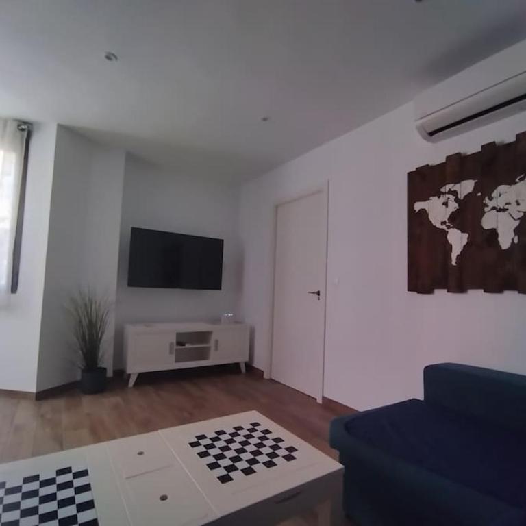 Bonito piso recién reformado con zona de parking - Apartamento de 1 dormitorio - 23