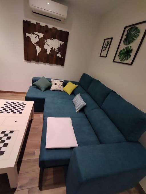 Bonito piso recién reformado con zona de parking - Apartamento de 1 dormitorio - 25