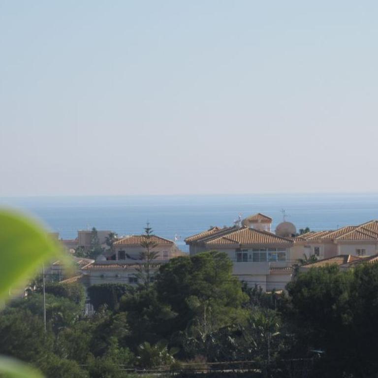 Modern apartamento with large south terrace, Playa Flamenca - Apartamento de 2 dormitorios - 10