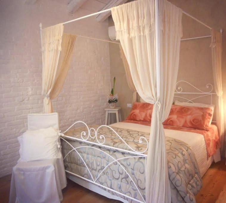 Bed & Breakfast Canova - Zimmer mit Queensize-Bett und Balkon - 8