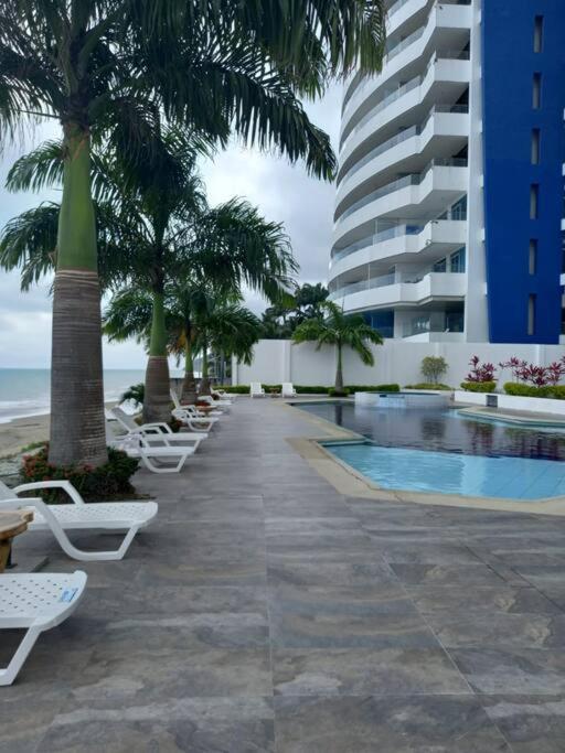 Edif. Deymar - Departamento frente al mar 9no piso - Apartamento de 2 dormitorios - 21