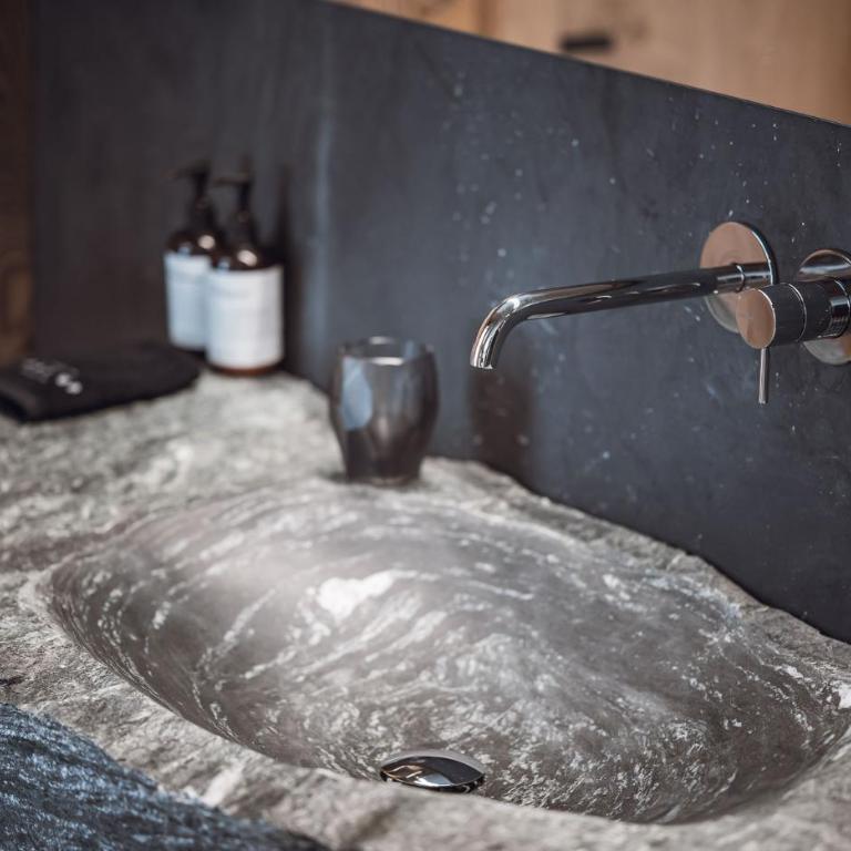 Amus Chalets Dolomites - Luxury Chalets South Tyrol - Two-floor Chalet with two bathrooms - 20