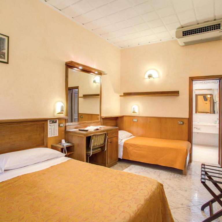 Hotel Lorena - Triple Room - 1