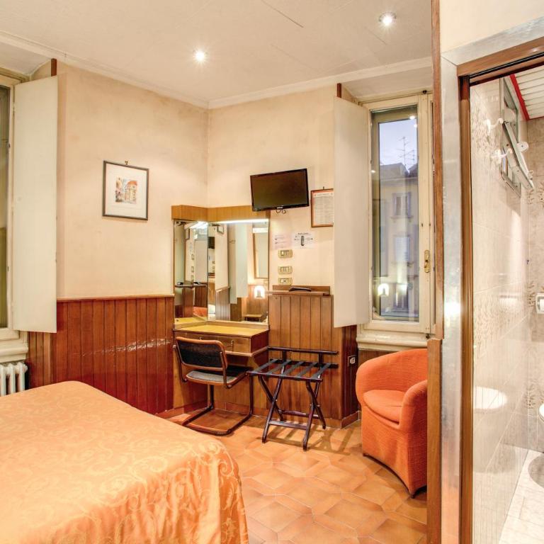 Hotel Lorena - Double or Twin Room with Private Bathroom - 2