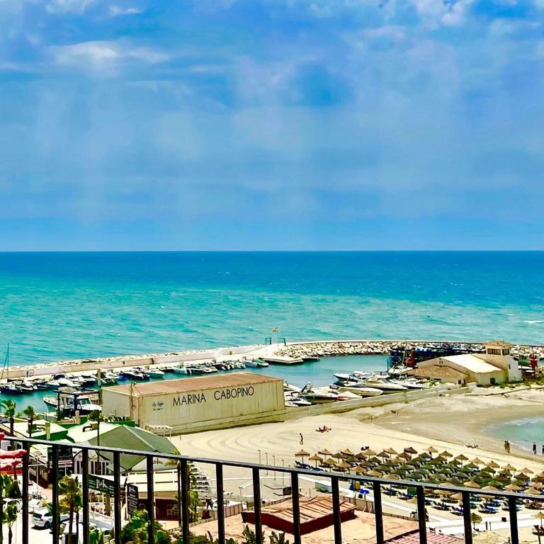 FASCINANTE Hogar en Cabo Pino en MARBELLA - Two-Bedroom Apartment - 99