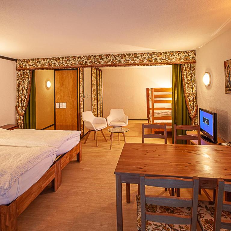 Hotel Astoria - Vierbettzimmer - 4