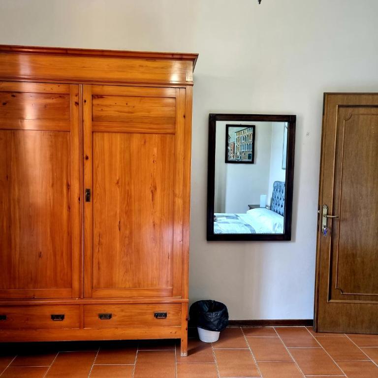 Villa Rismondo Pisa - Camera Matrimoniale con Bagno Privato Esterno - 4