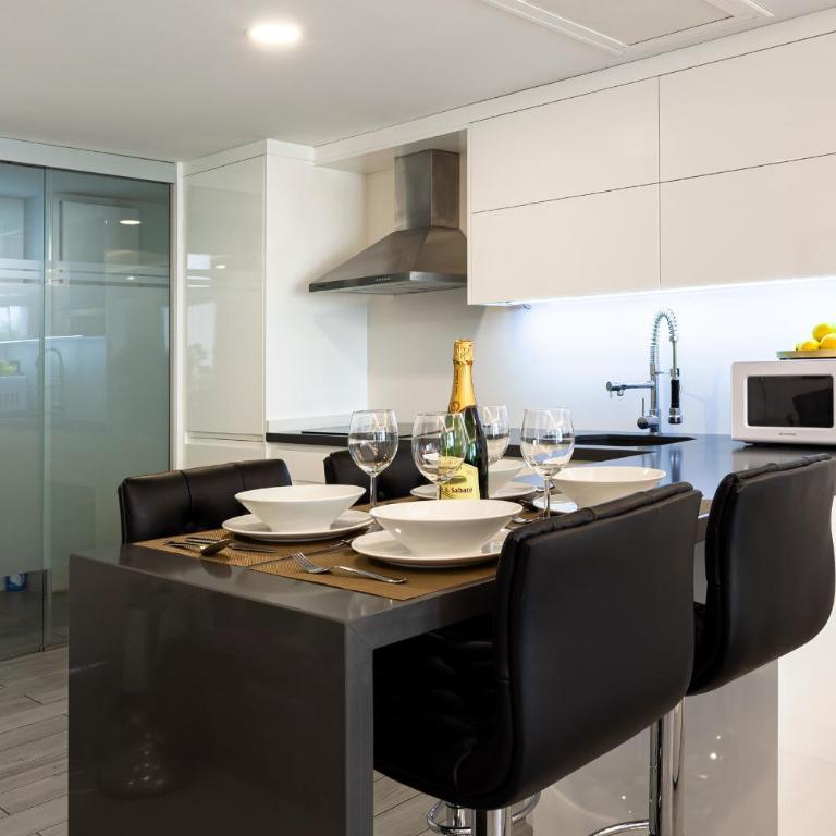 Modern & Elegant Loft - Estudio - 14