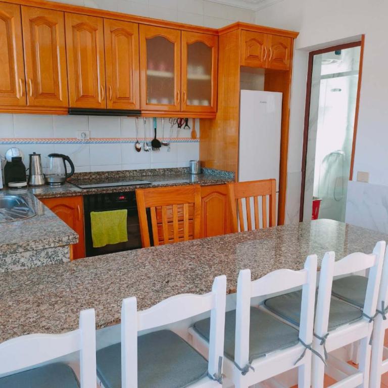 Big Villa Puerto Rico streetfront with private saltwater pool, kitchen, 3 terraces& private parking , near shopping center - Villa - 16