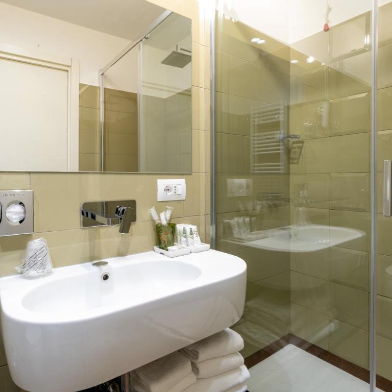 Castello Guest House Milano - Suite con Vista Cortile - 4
